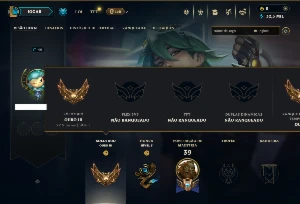 Ouro 3 com 35 Champs e 3 Skins - League of Legends LOL
